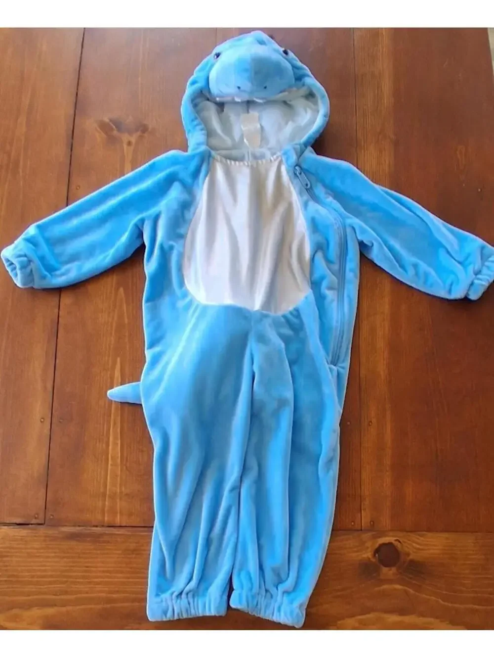 One piece Shark costume unisex 18-24 months, keep warm for cold Halloweens
